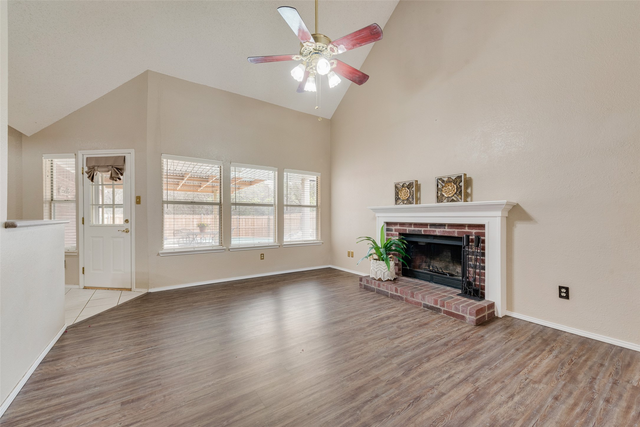 9122 Oak Hollow Drive Rowlett TX 75089