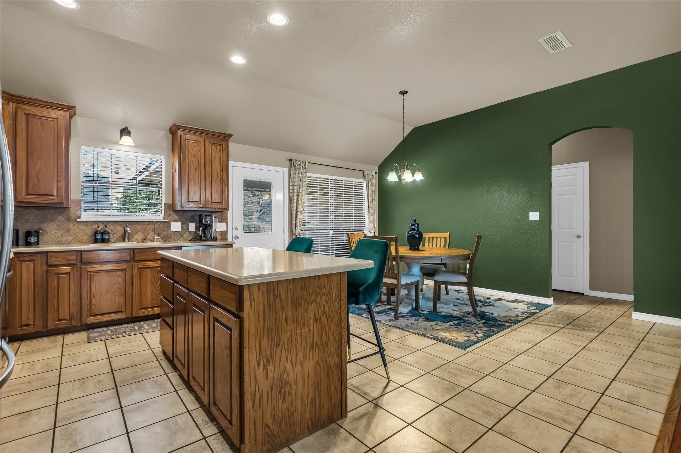 226 King George Road Ponder TX 76259
