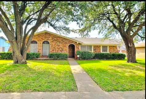 2752 Meadow Isle Lane Dallas TX 75237
