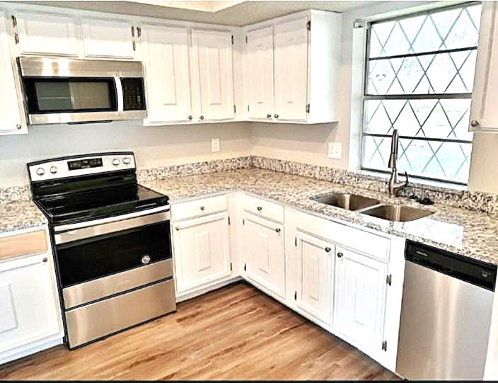 2752 Meadow Isle Lane Dallas TX 75237