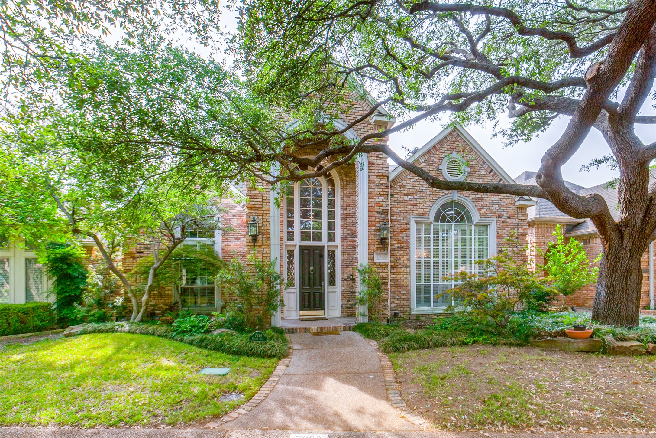 7228 Helsem Bend Dallas TX 75230