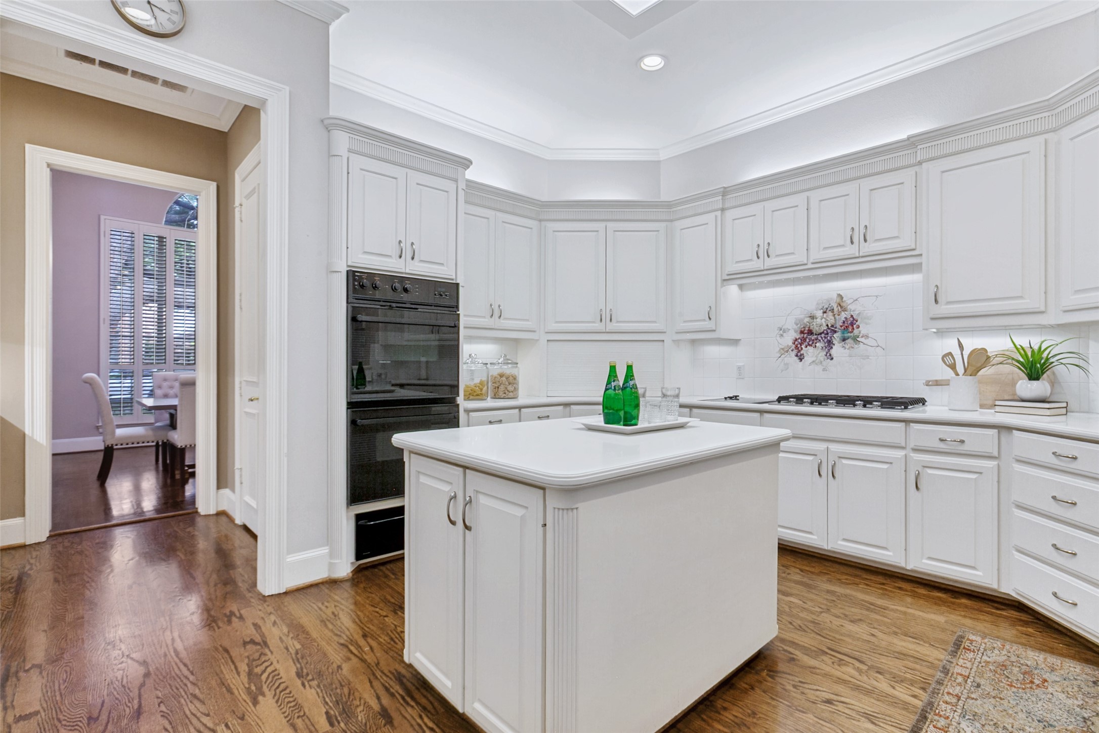 7228 Helsem Bend Dallas TX 75230
