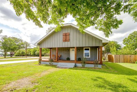 206 W 8th Street Venus TX 76084