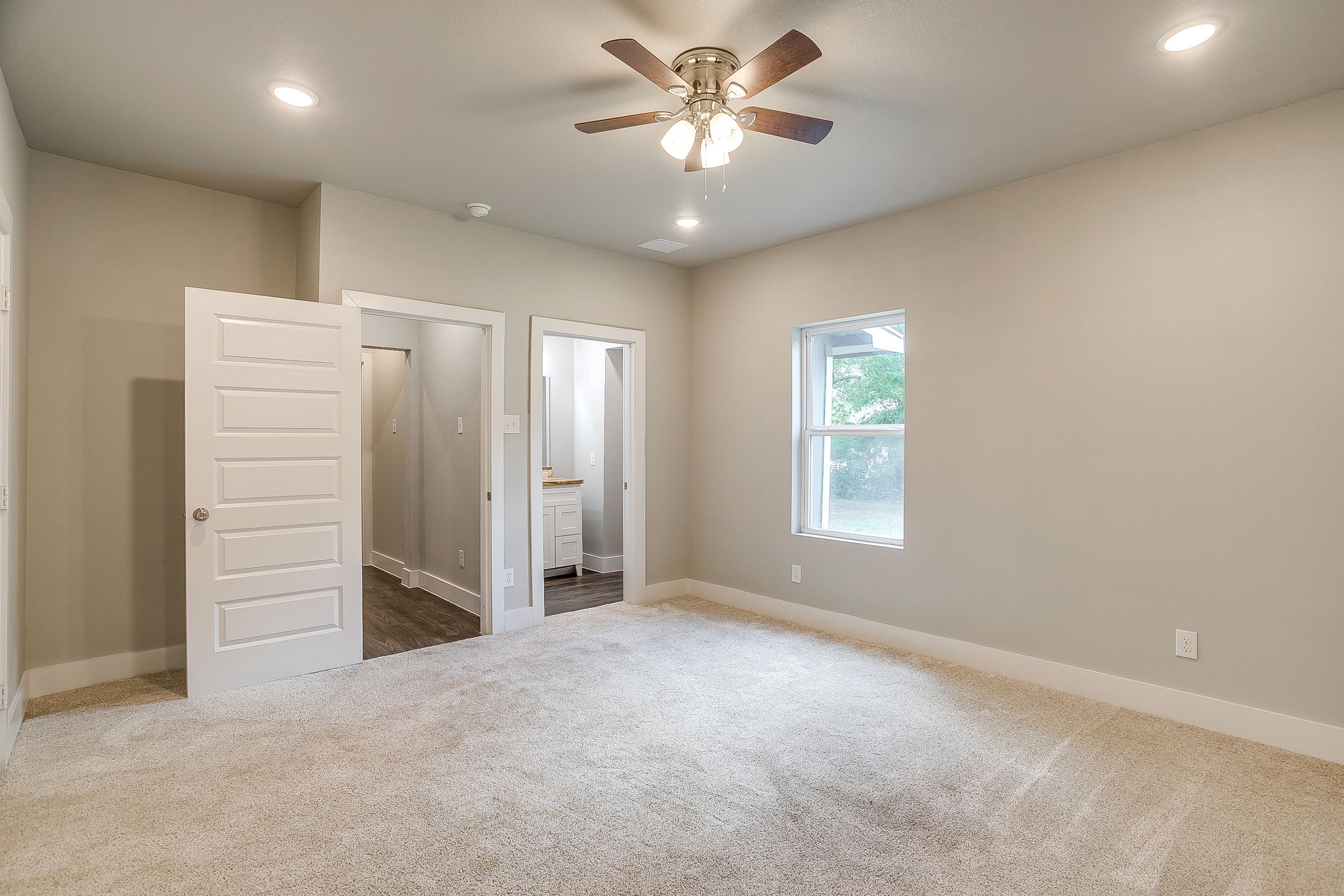 206 W 8th Street Venus TX 76084