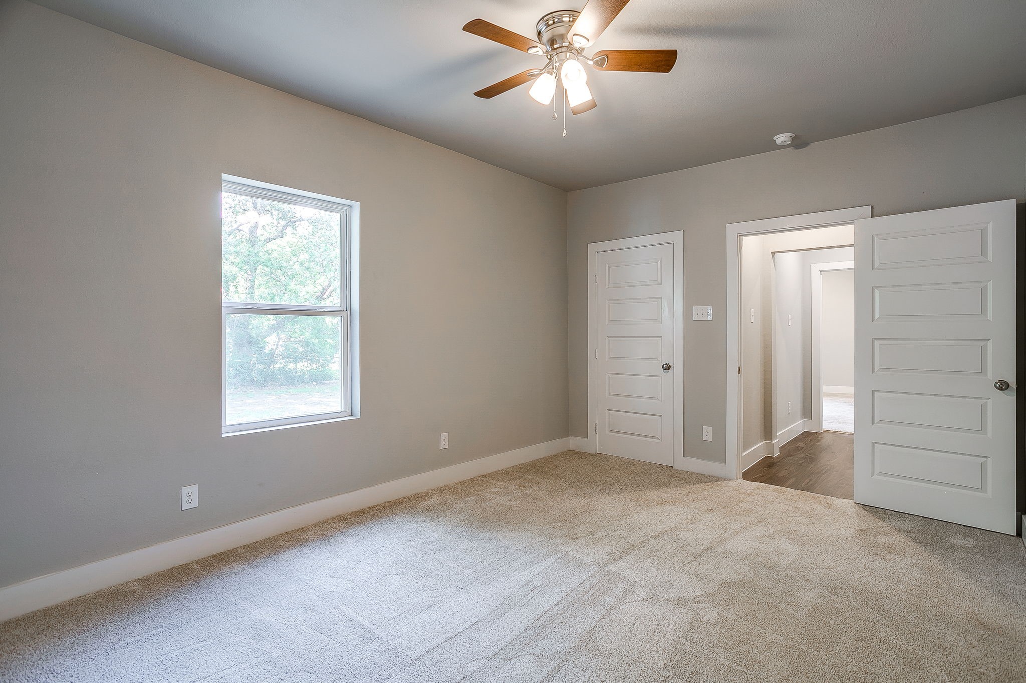 206 W 8th Street Venus TX 76084