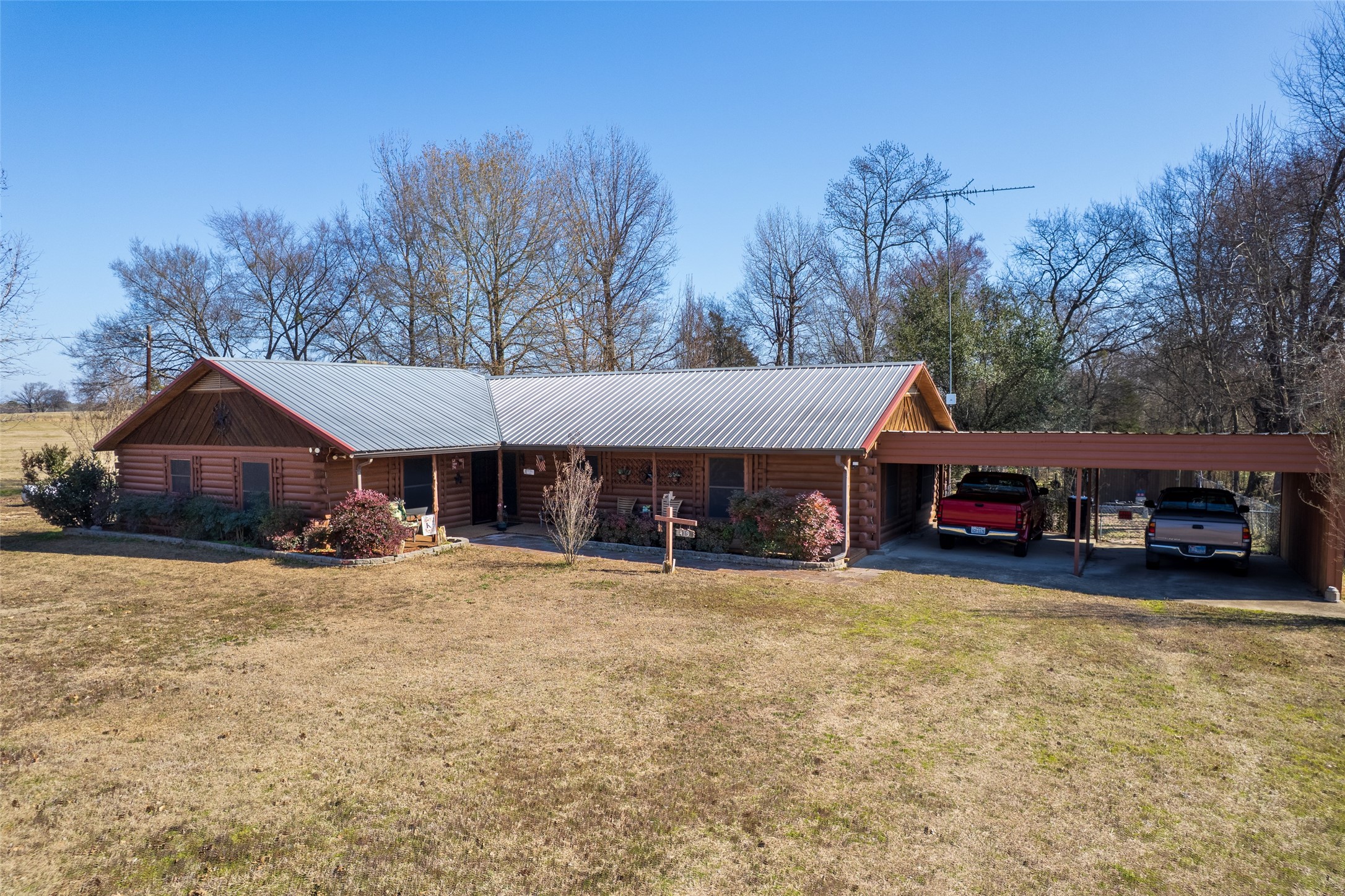 419 County Road SE 4430 Scroggins TX 75480