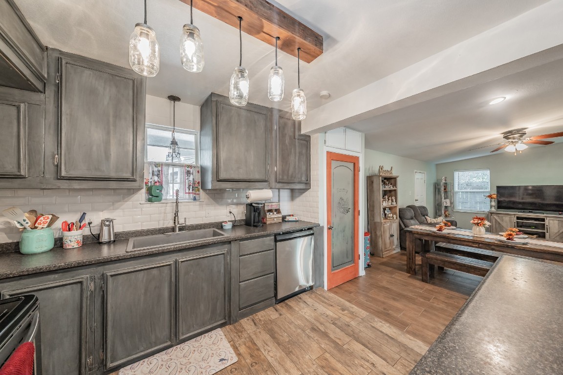 109 Western Court Azle TX 76020