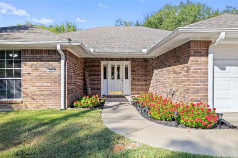 103 Lyle Street Gladewater TX 75647