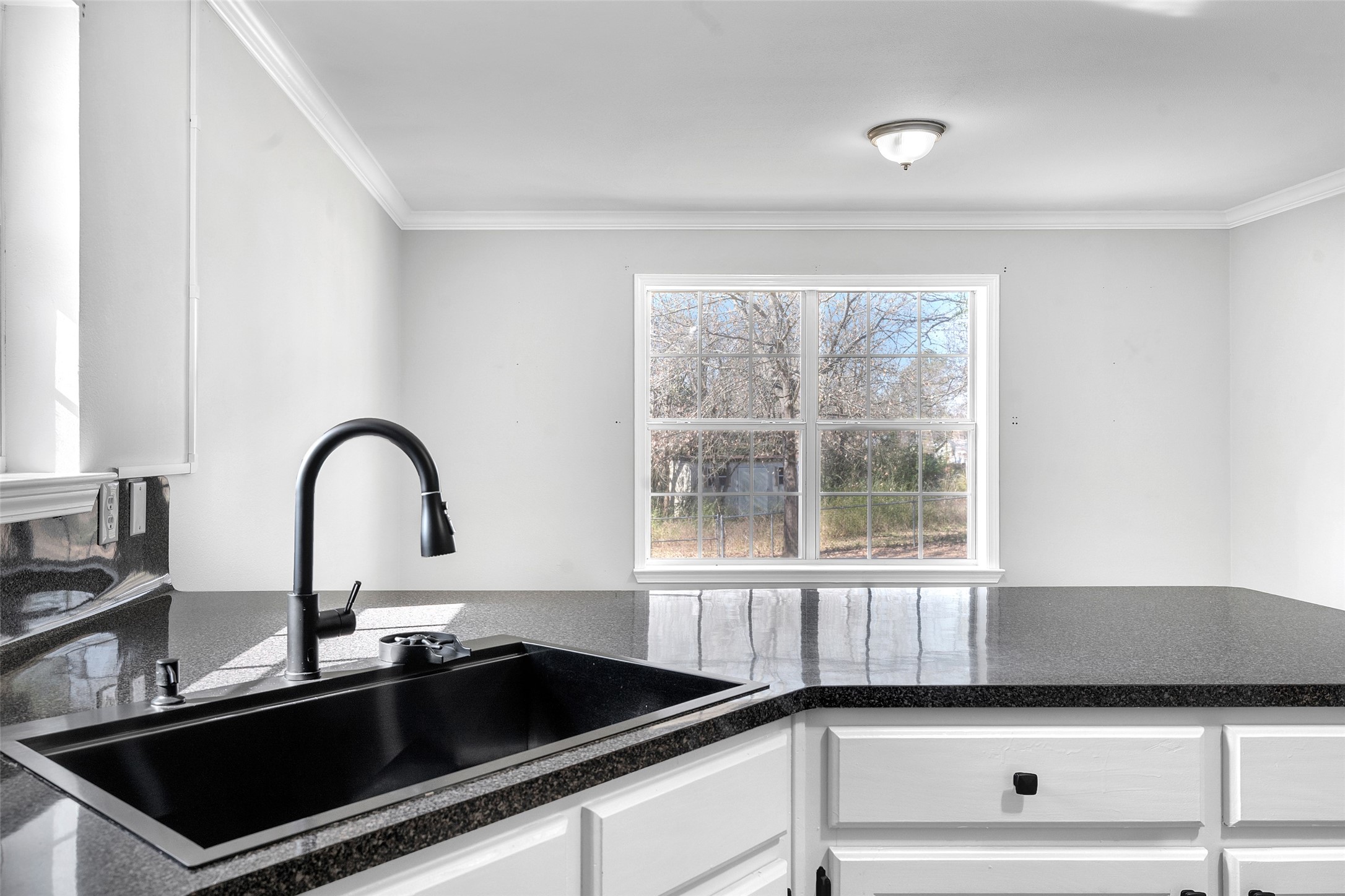 103 Lyle Street Gladewater TX 75647