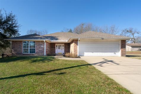 103 Lyle Street Gladewater TX 75647