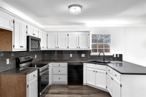 103 Lyle Street Gladewater TX 75647