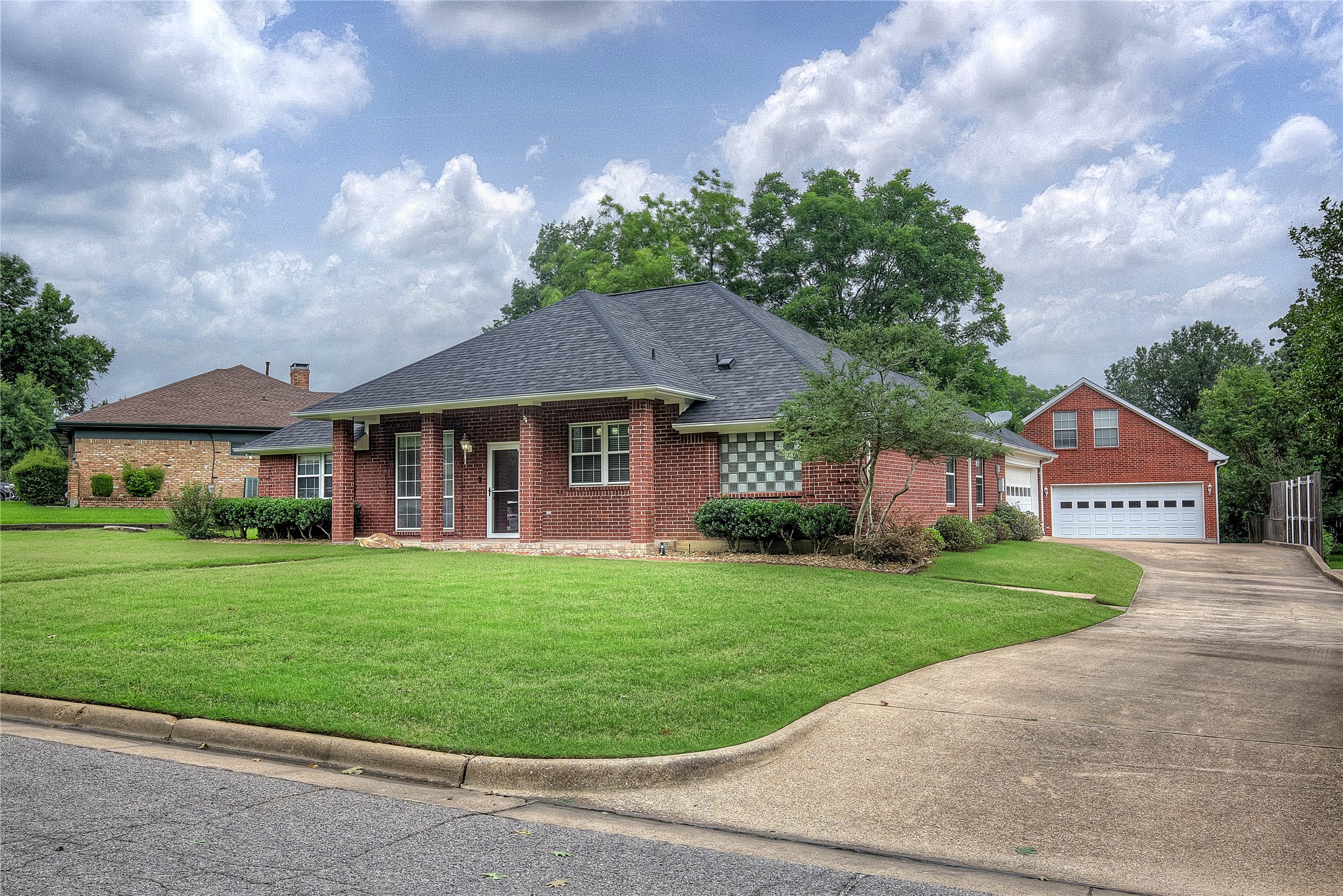 900 River Oaks Drive Greenville TX 75402