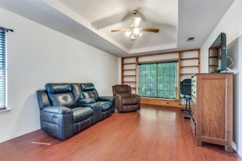 627 Lemon Drive Arlington TX 76018