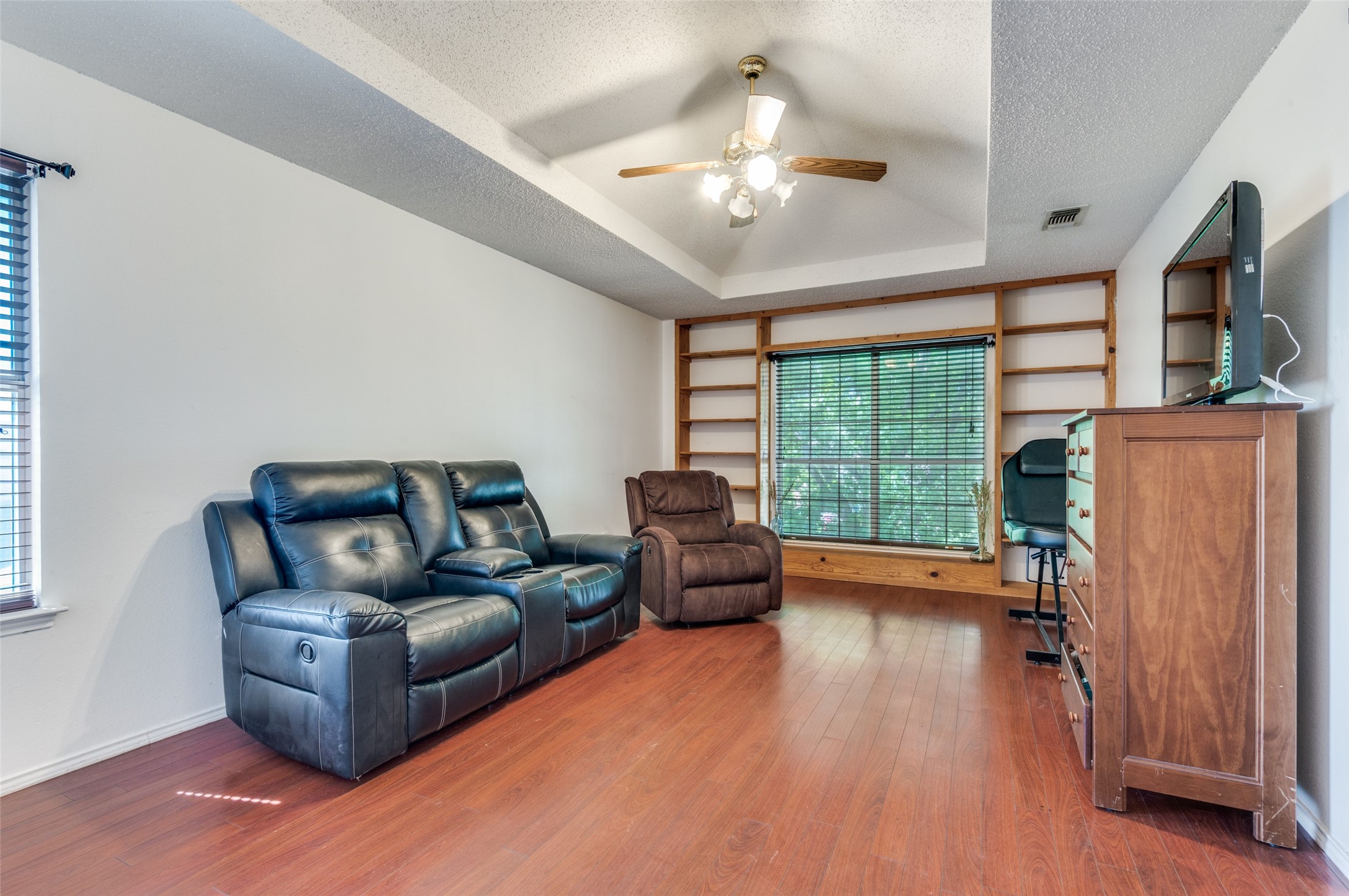 627 Lemon Drive Arlington TX 76018