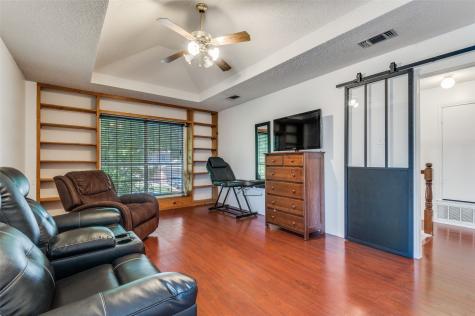 627 Lemon Drive Arlington TX 76018
