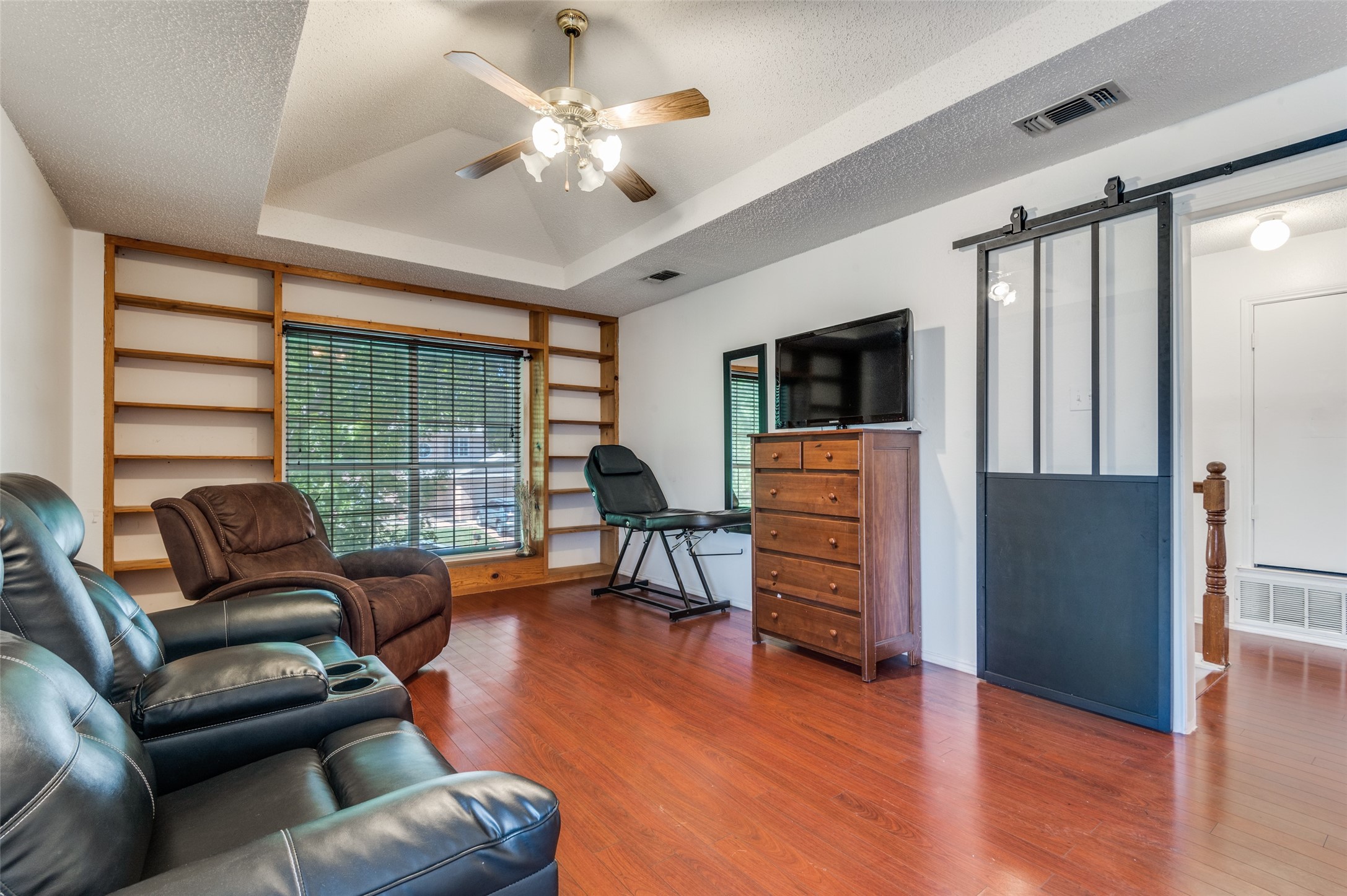 627 Lemon Drive Arlington TX 76018