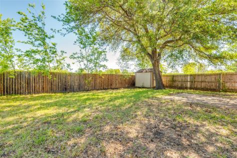 627 Lemon Drive Arlington TX 76018