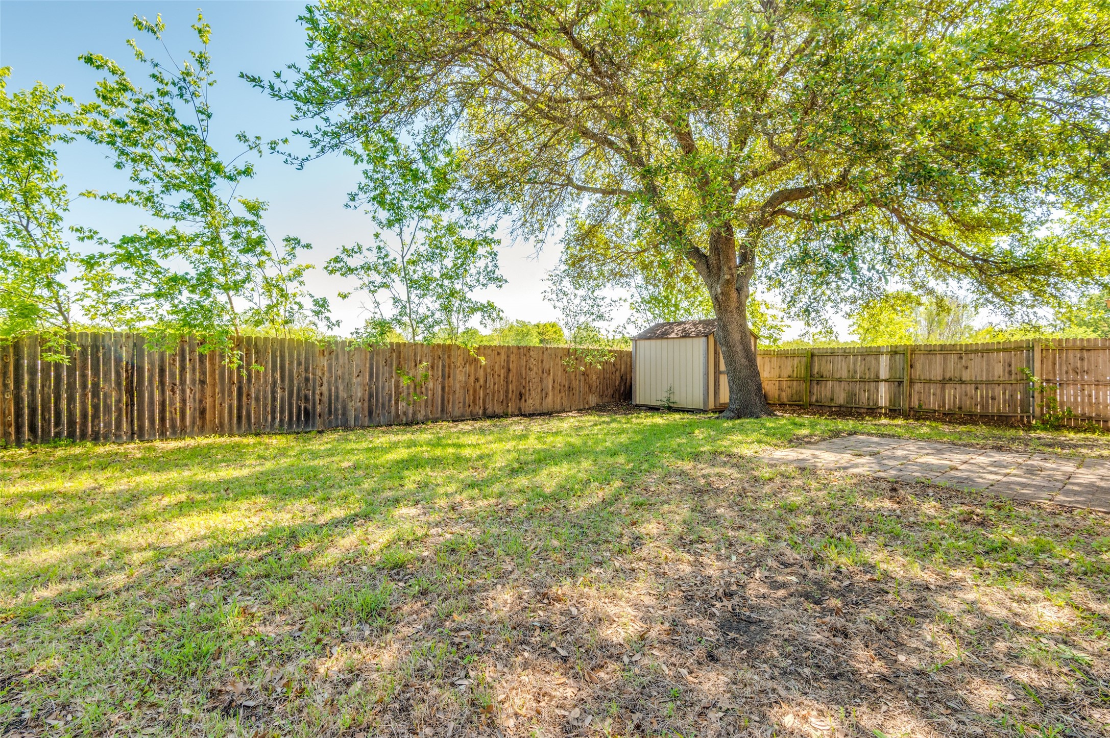 627 Lemon Drive Arlington TX 76018