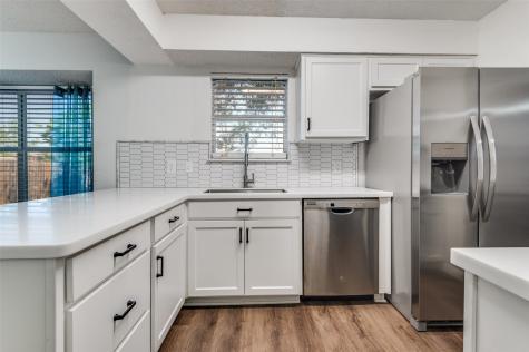 627 Lemon Drive Arlington TX 76018