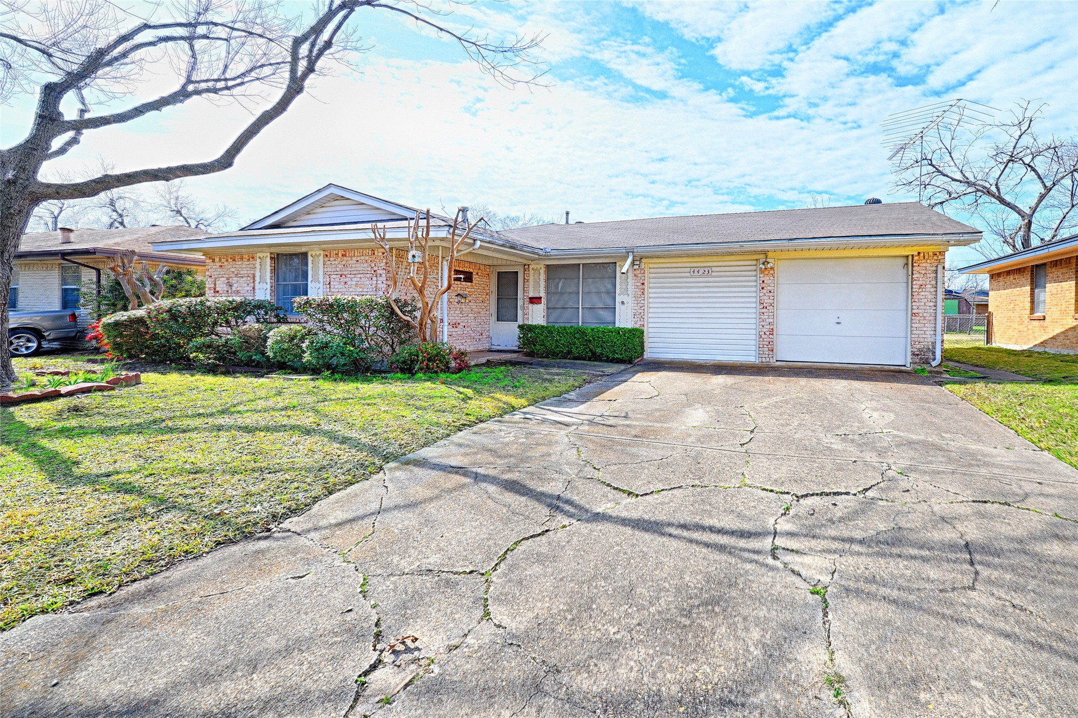 4423 Live Oak Drive Mesquite TX 75150