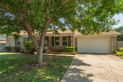 828 Hollow Creek Road Burleson TX 76028