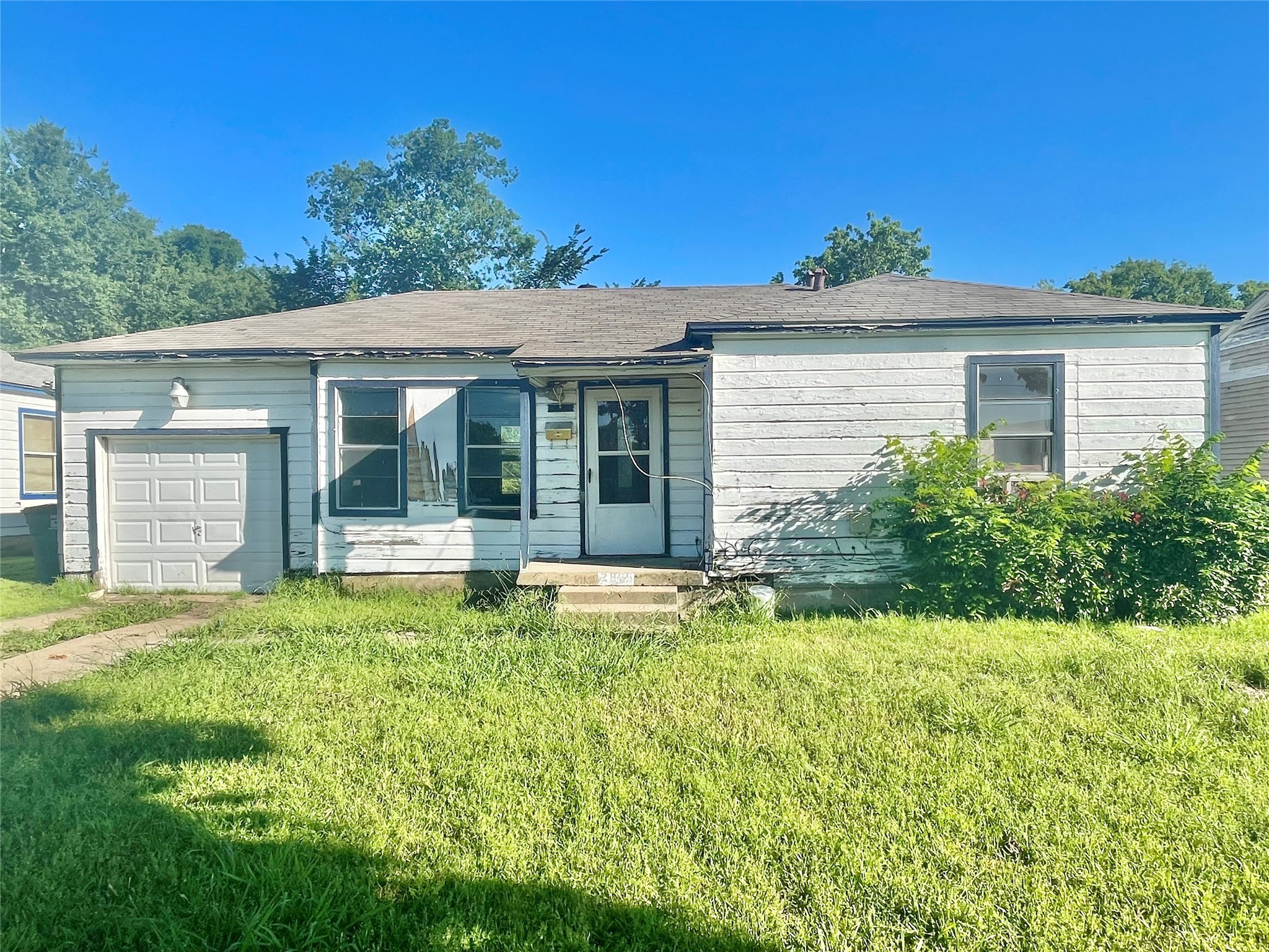 2855 Marjorie Avenue Dallas TX 75216