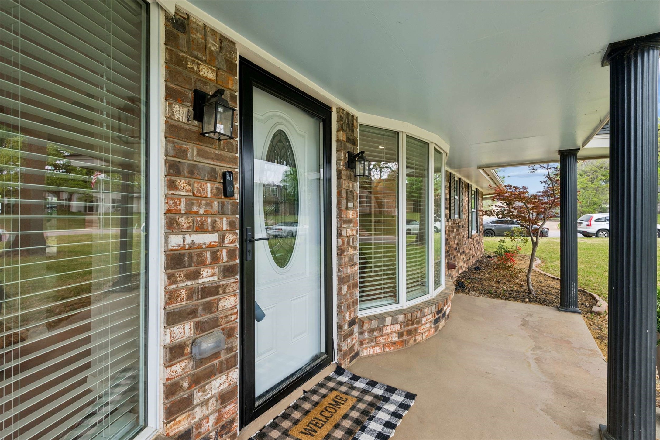 17 Lincolnshire Circle Bedford TX 76021