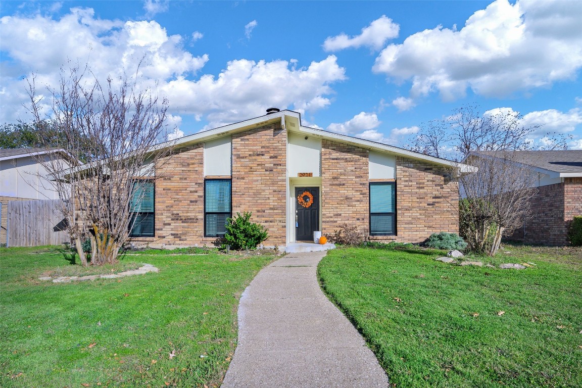2921 Sweet Gum Street Garland TX 75044