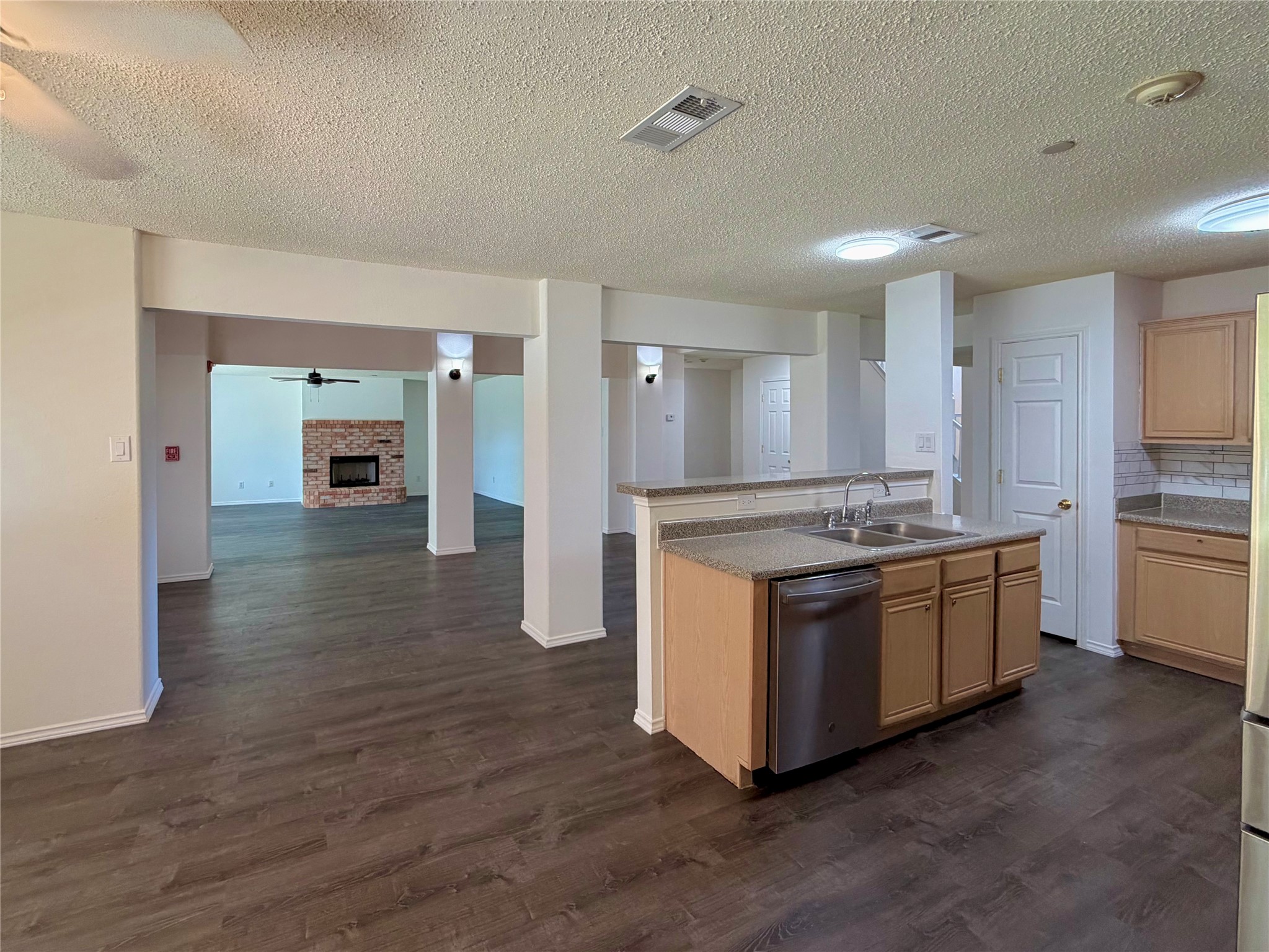 5518 Heathercrest Drive Arlington TX 76018