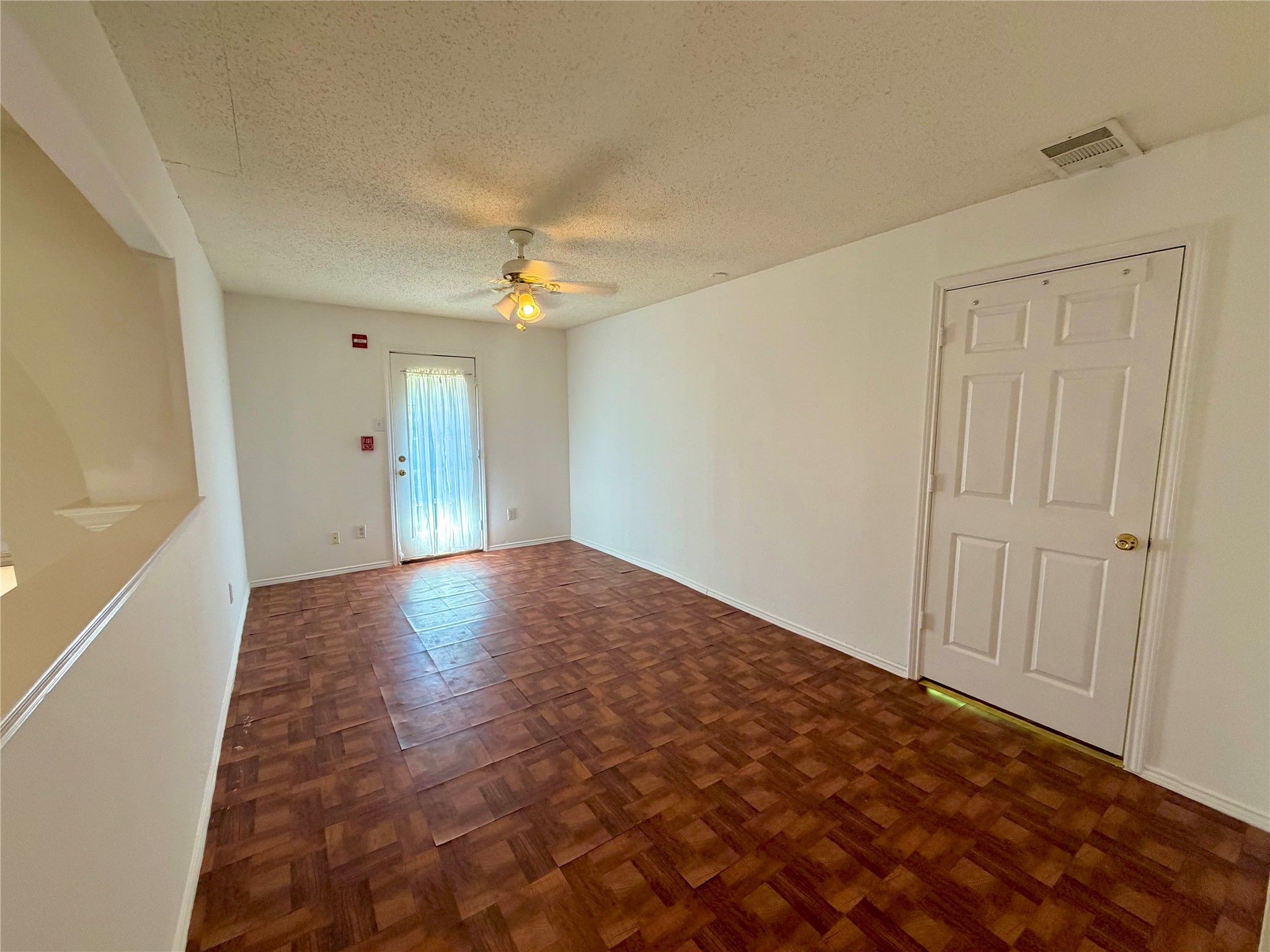 5518 Heathercrest Drive Arlington TX 76018