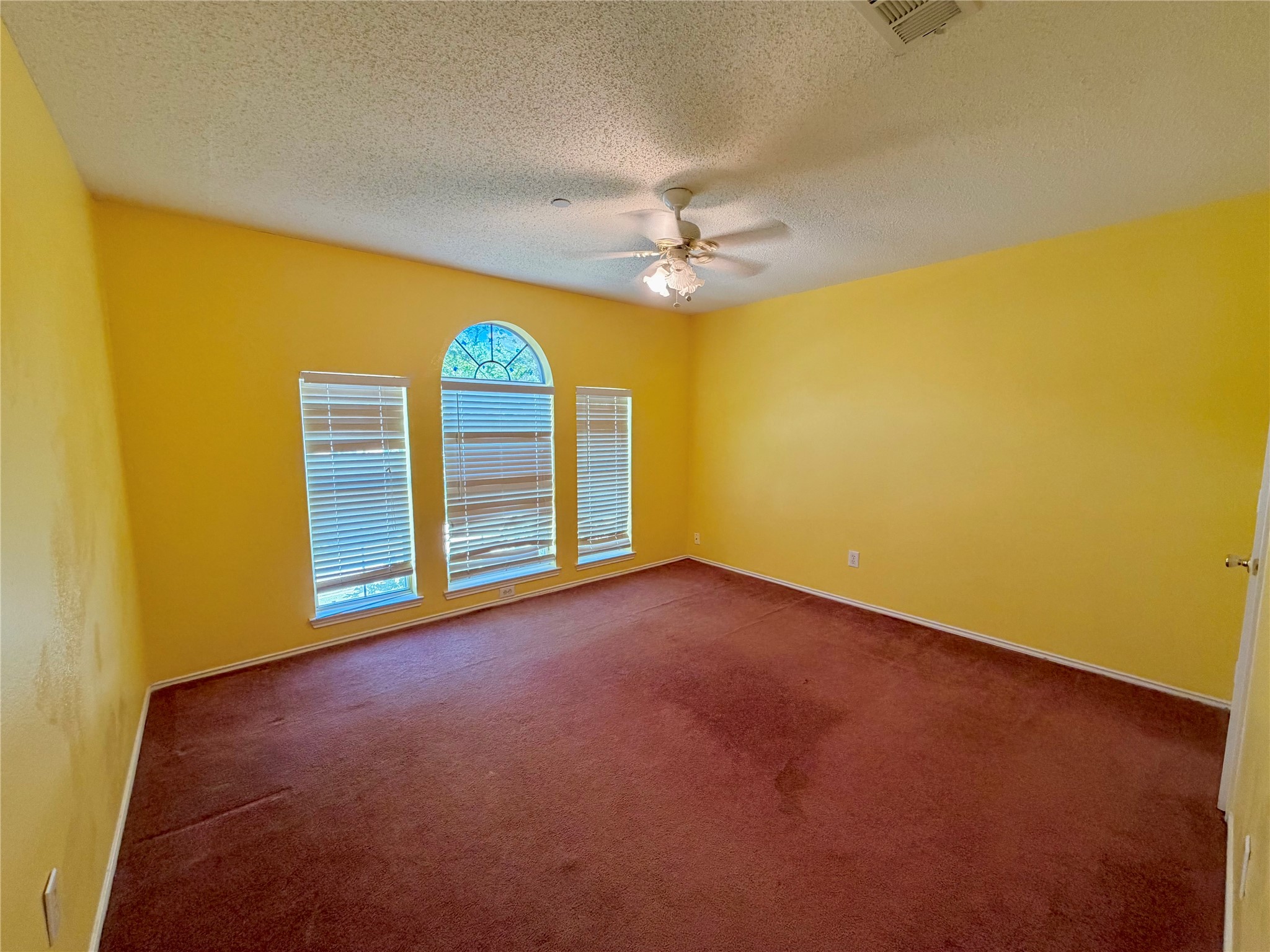 5518 Heathercrest Drive Arlington TX 76018