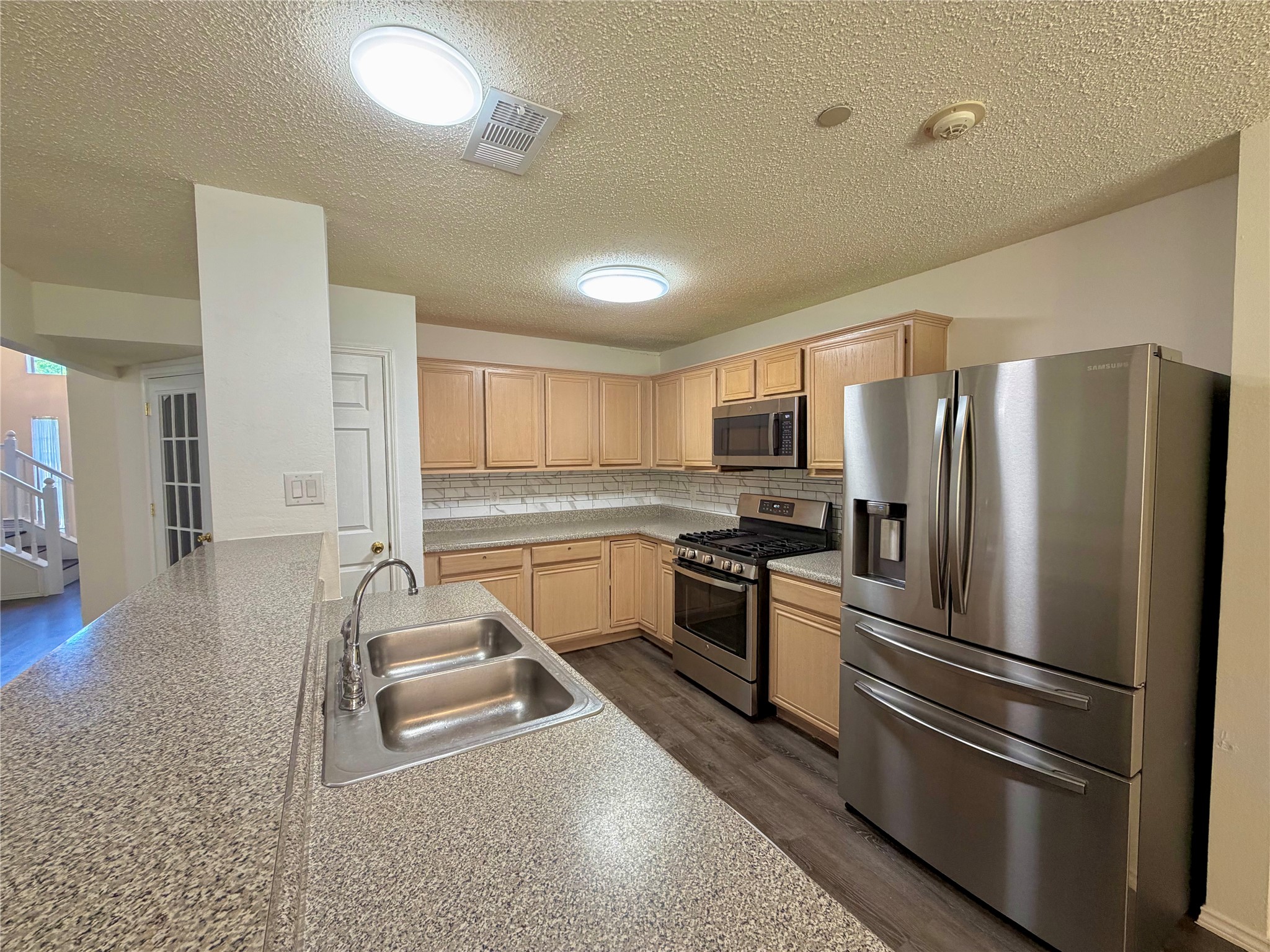 5518 Heathercrest Drive Arlington TX 76018