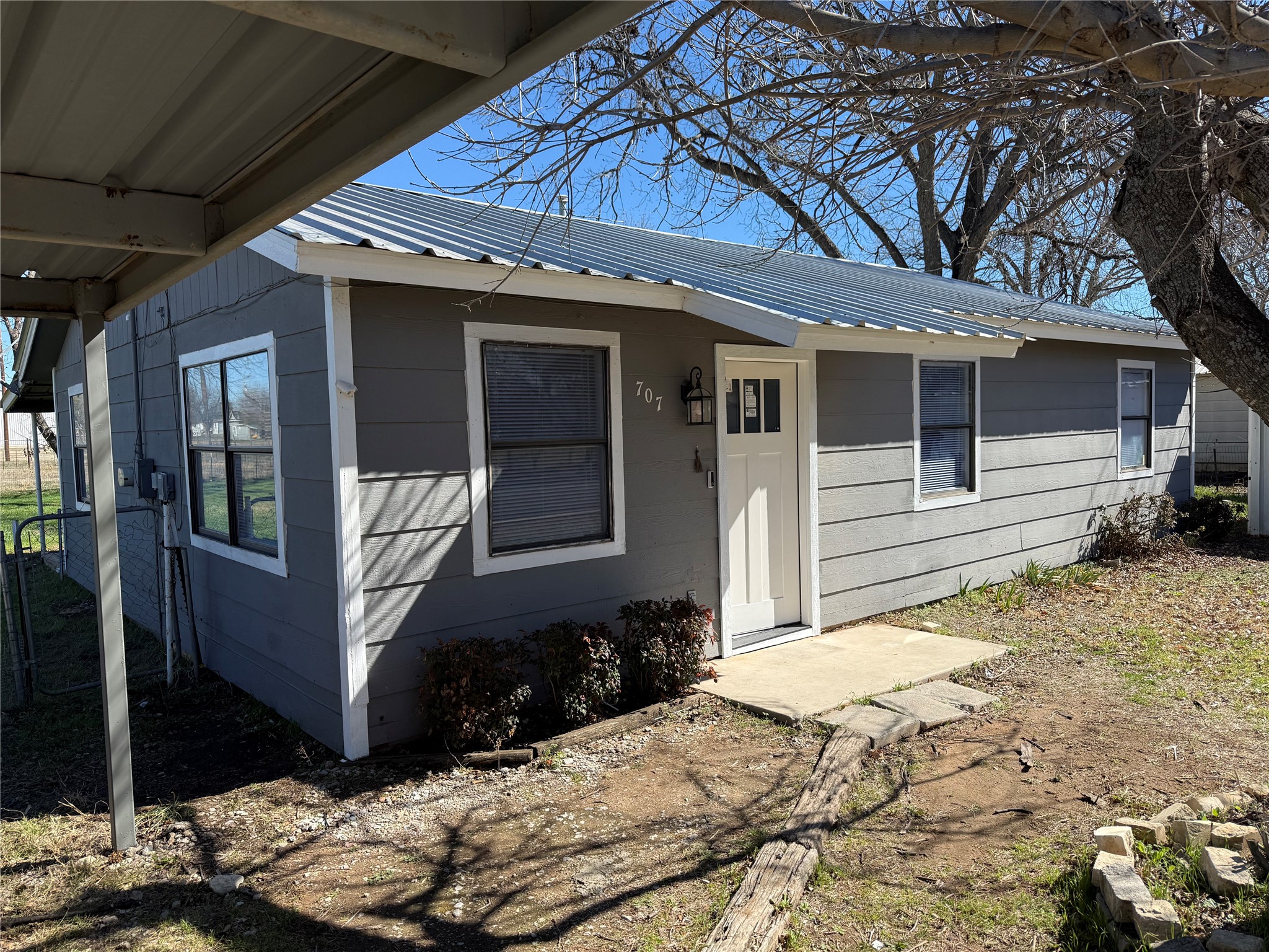 707 N First Street Bangs TX 76823