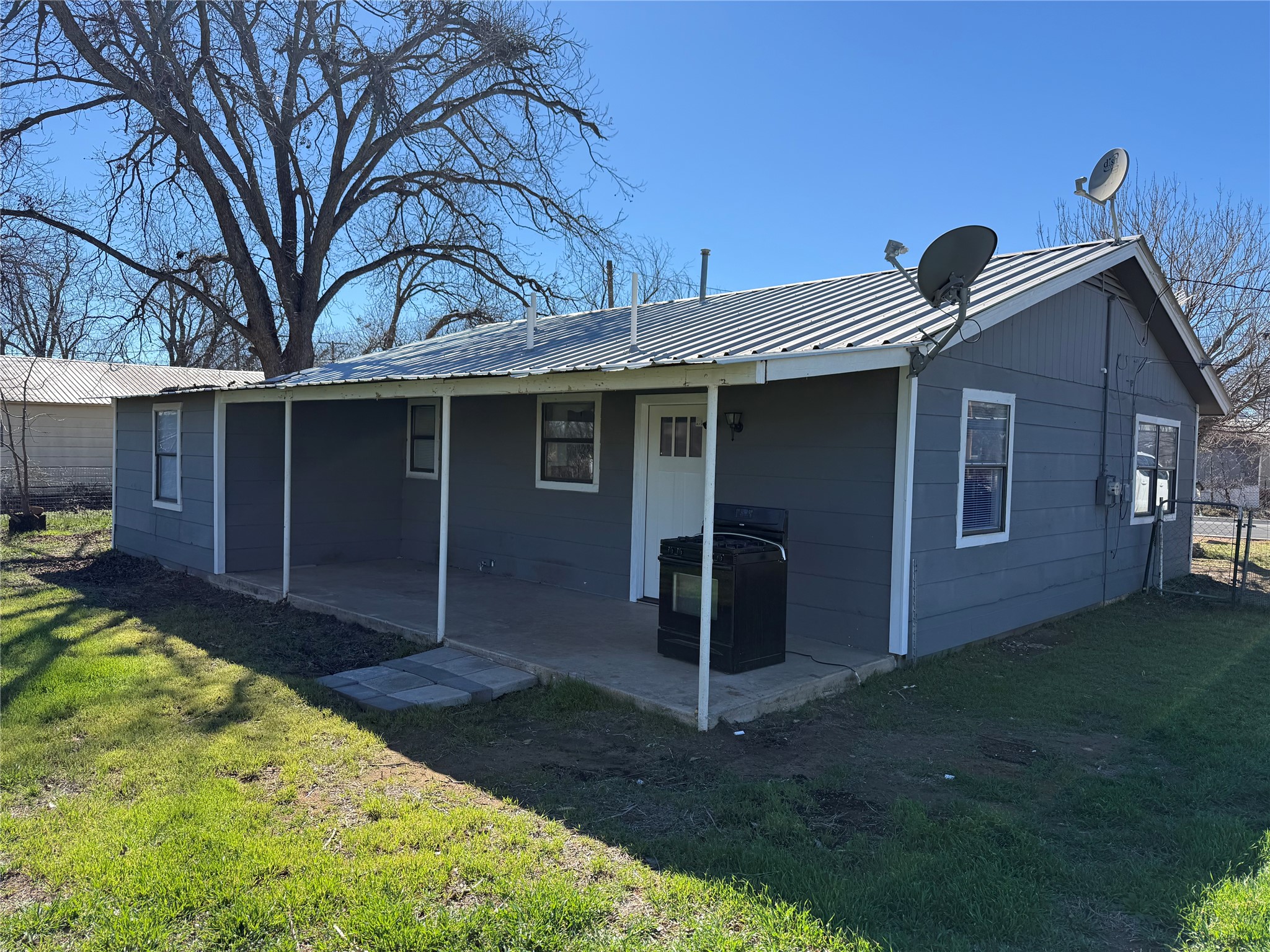 707 N First Street Bangs TX 76823