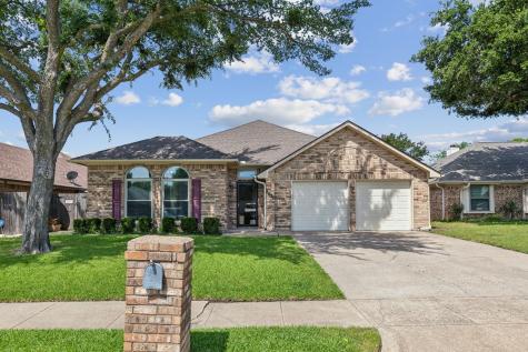 6821 Megan Lane North Richland Hills TX 76182