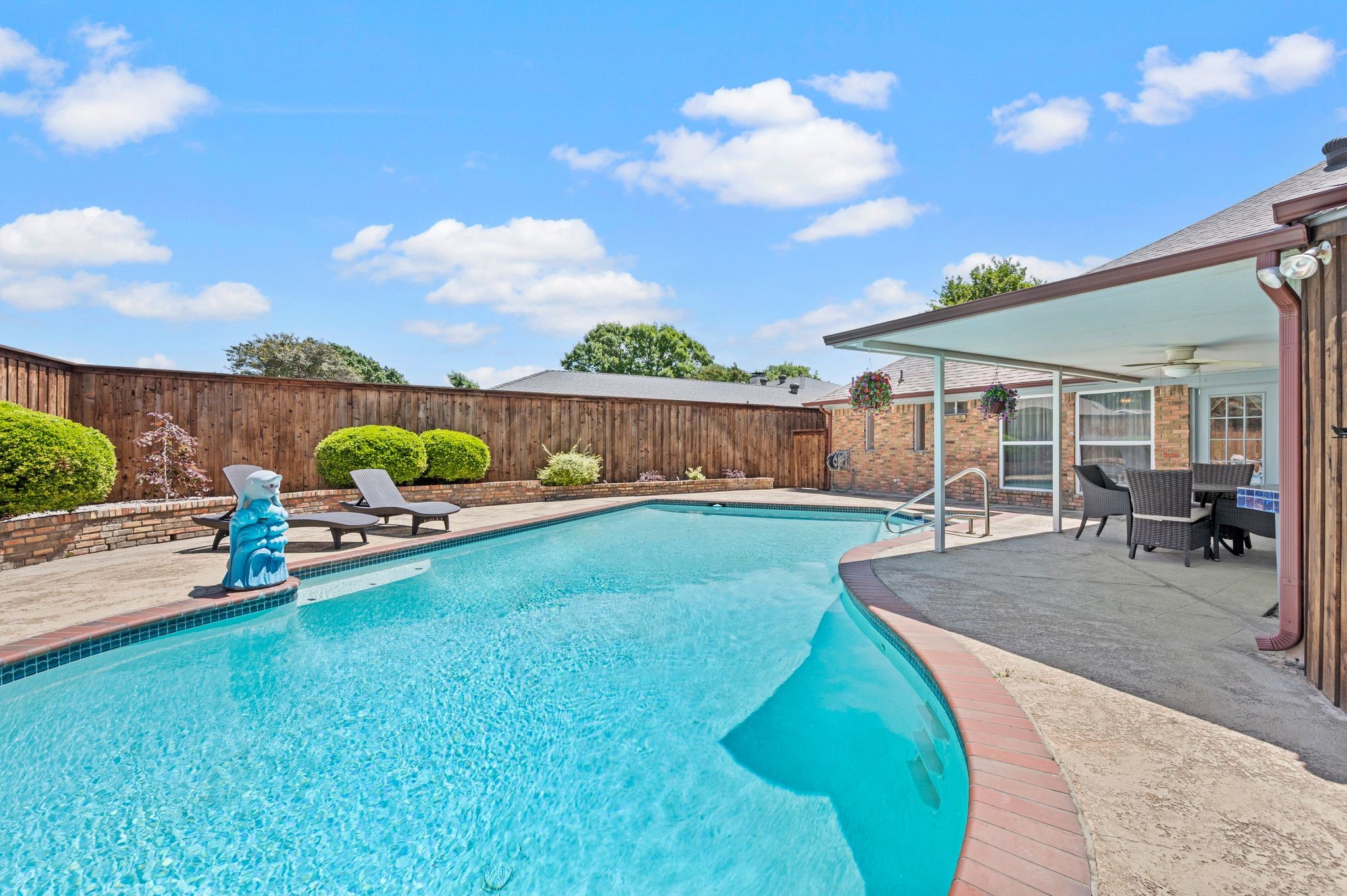 9731 Amberley Drive Dallas TX 75243