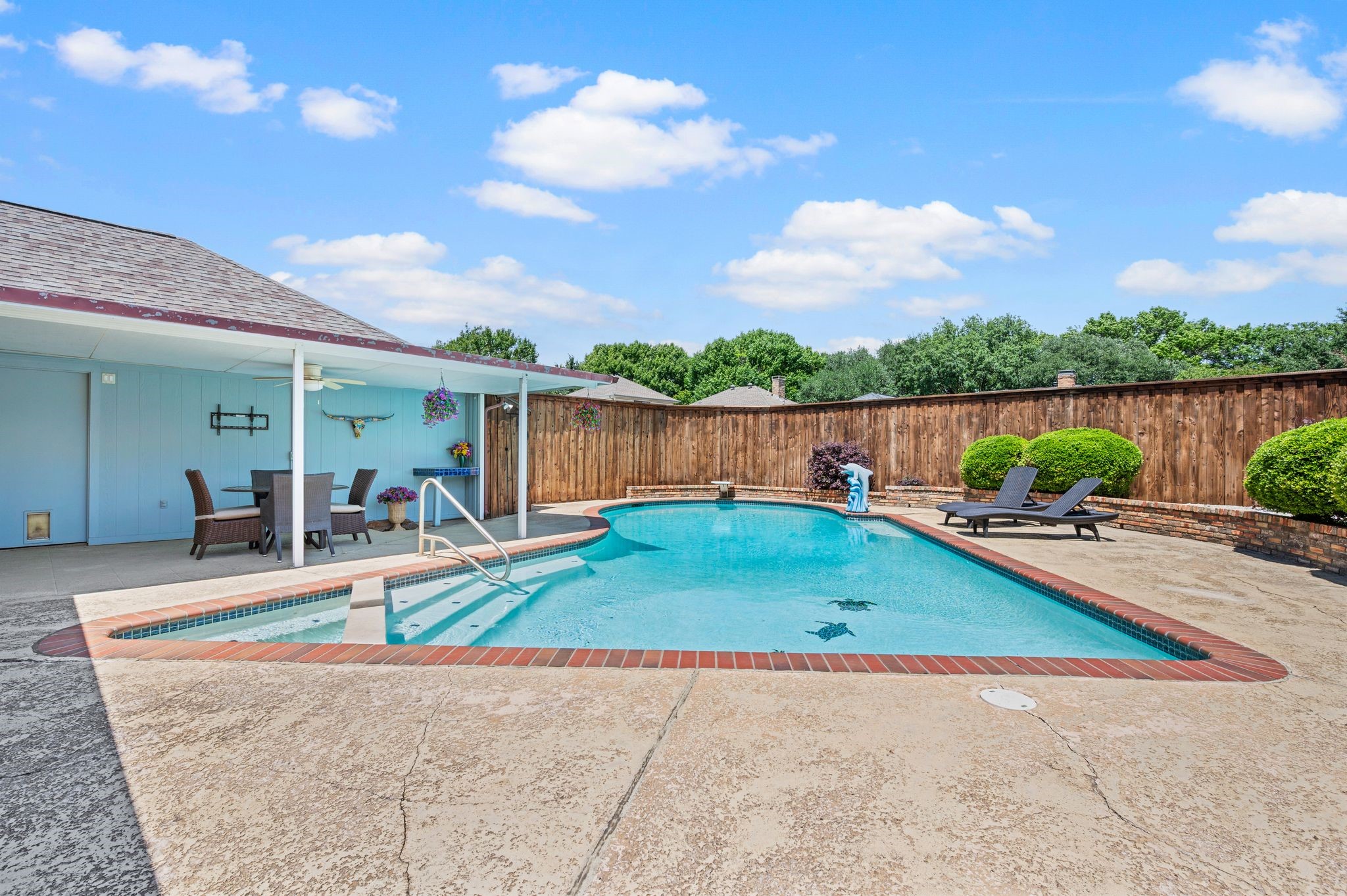9731 Amberley Drive Dallas TX 75243