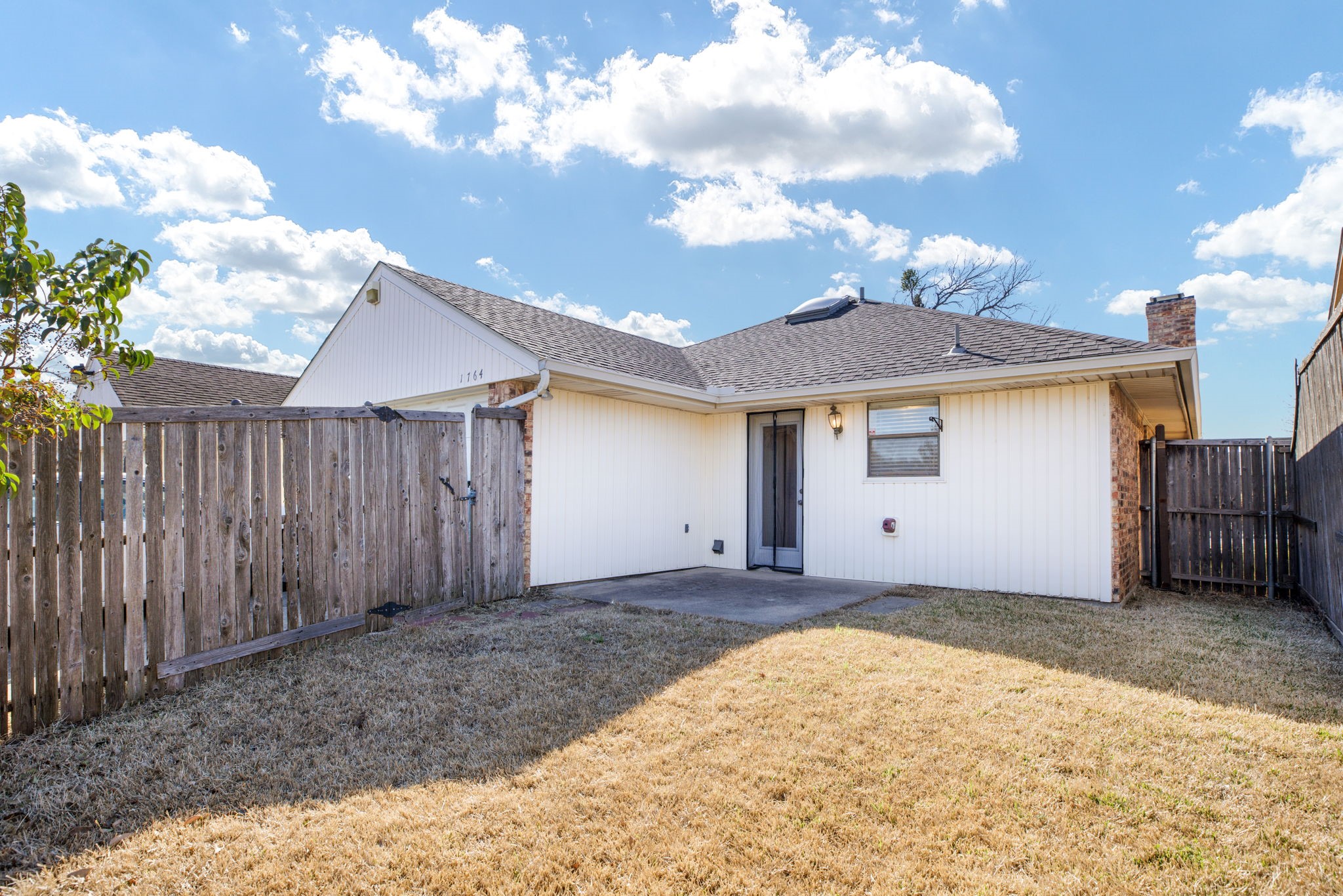 1764 Arledge Carrollton TX 75007