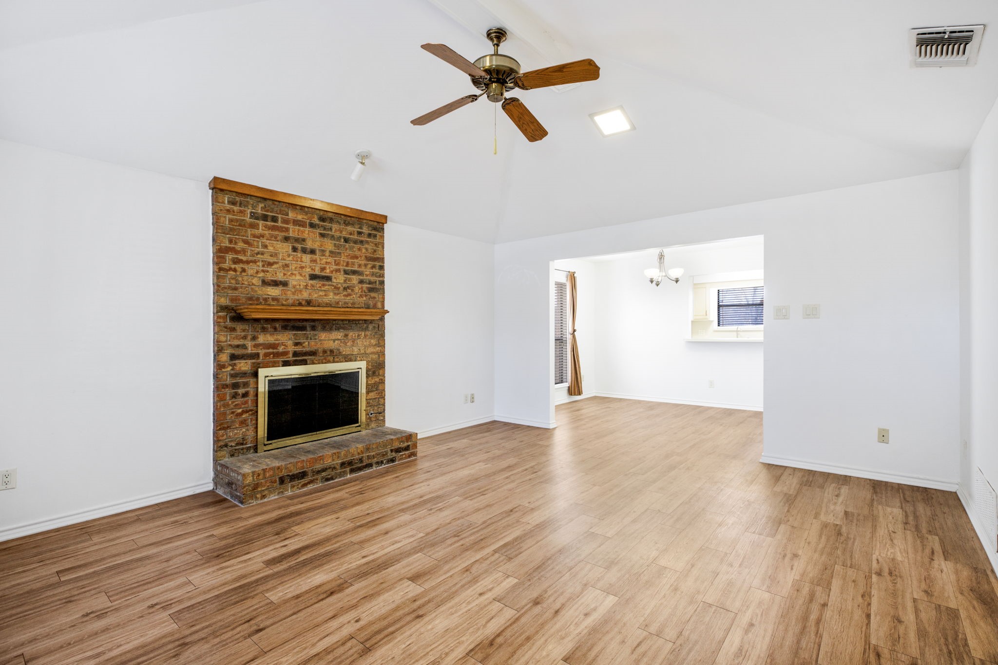 1764 Arledge Carrollton TX 75007