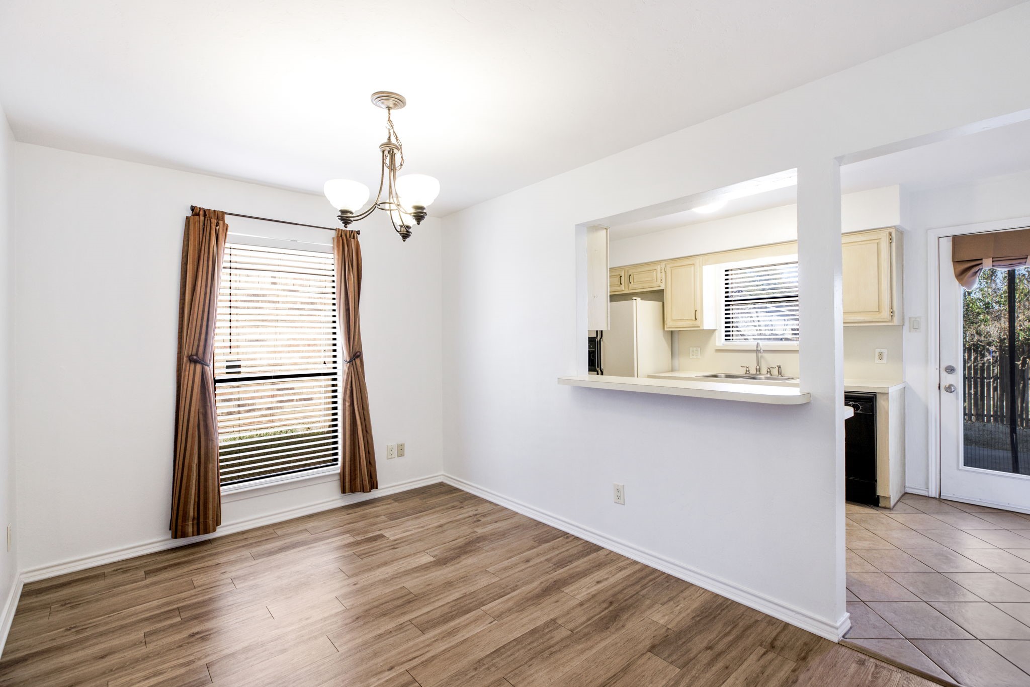 1764 Arledge Carrollton TX 75007
