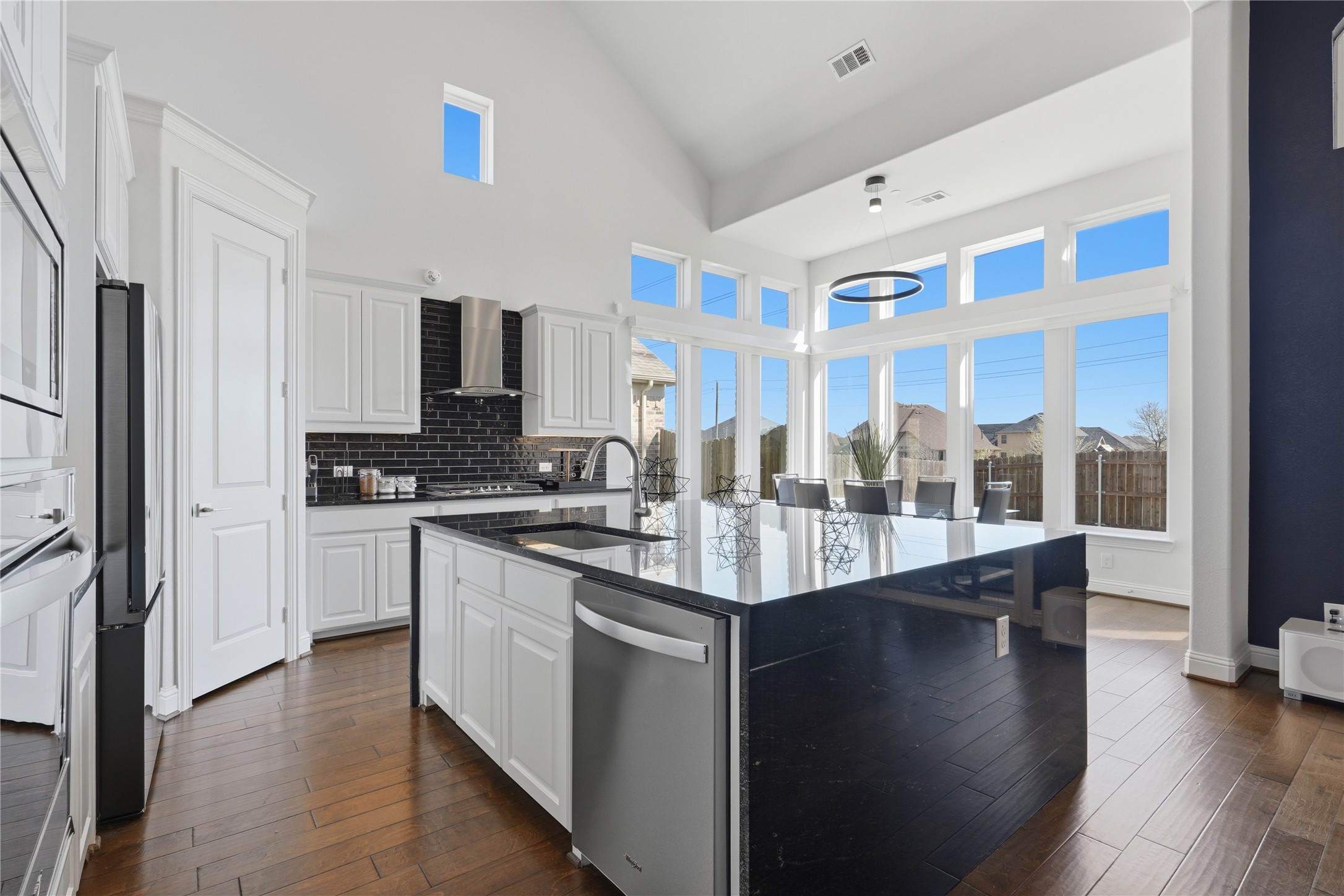 7548 Ridge Lane Grand Prairie TX 75054