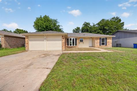 7528 Meadowlark Lane N Watauga TX 76148