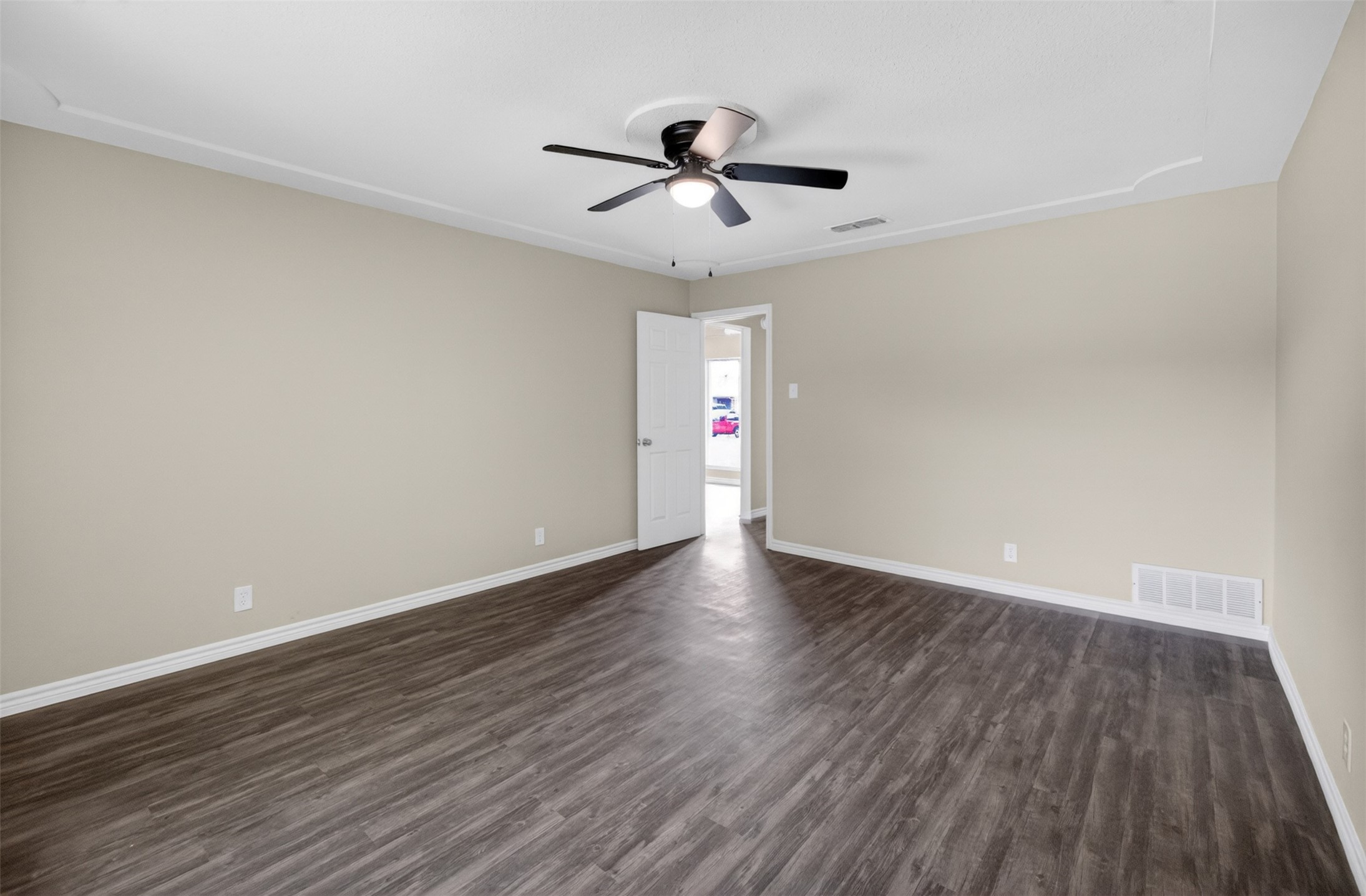 7528 Meadowlark Lane N Watauga TX 76148