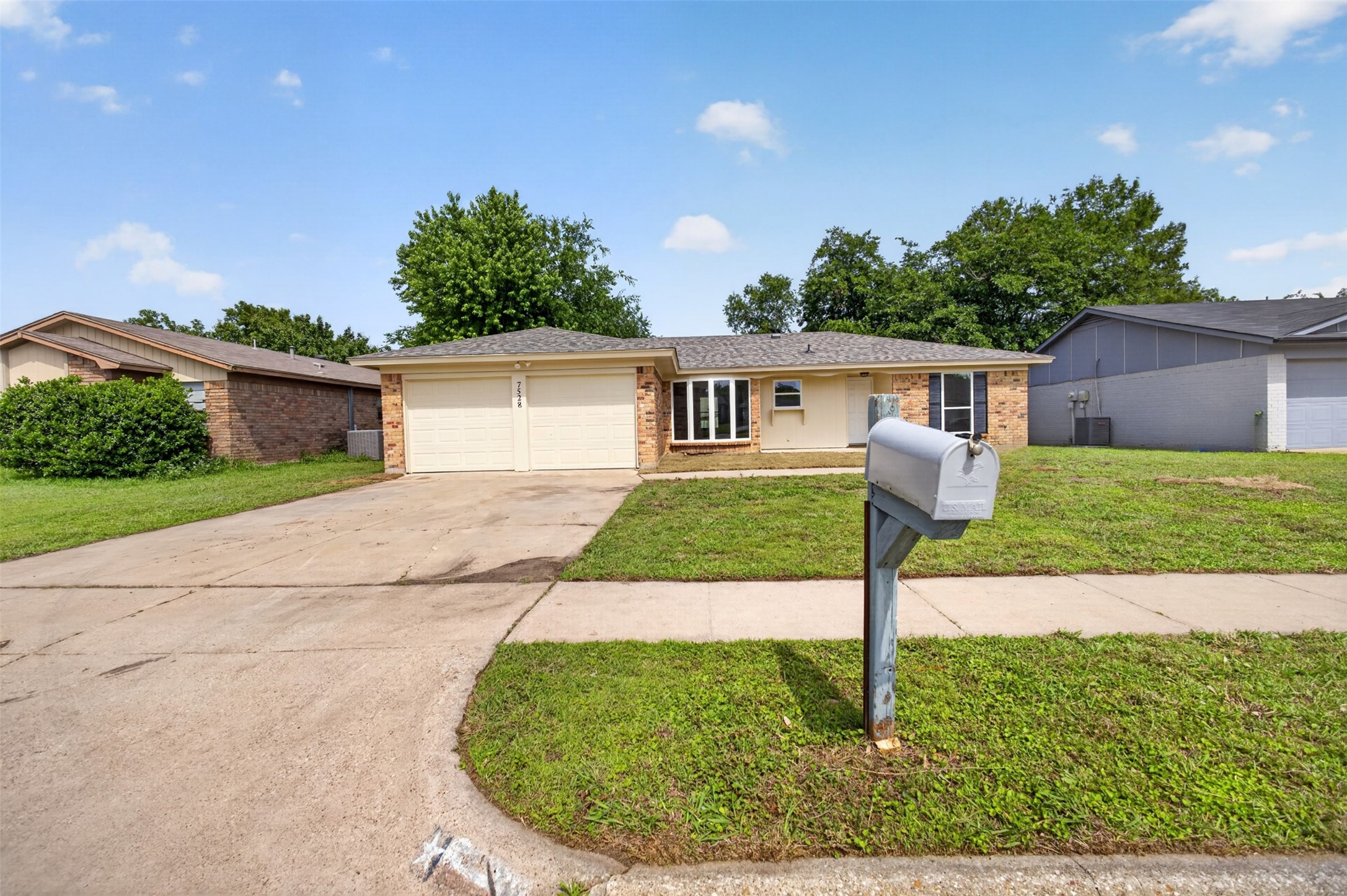 7528 Meadowlark Lane N Watauga TX 76148