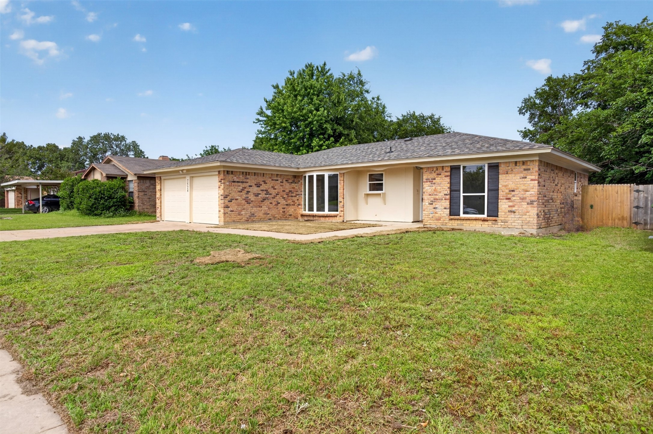 7528 Meadowlark Lane N Watauga TX 76148