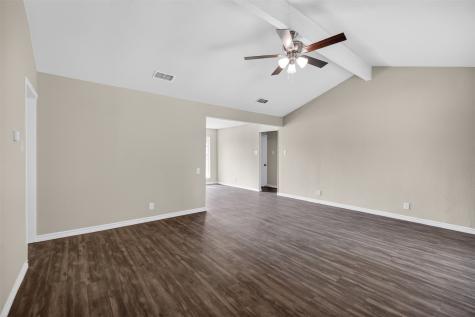 7528 Meadowlark Lane N Watauga TX 76148