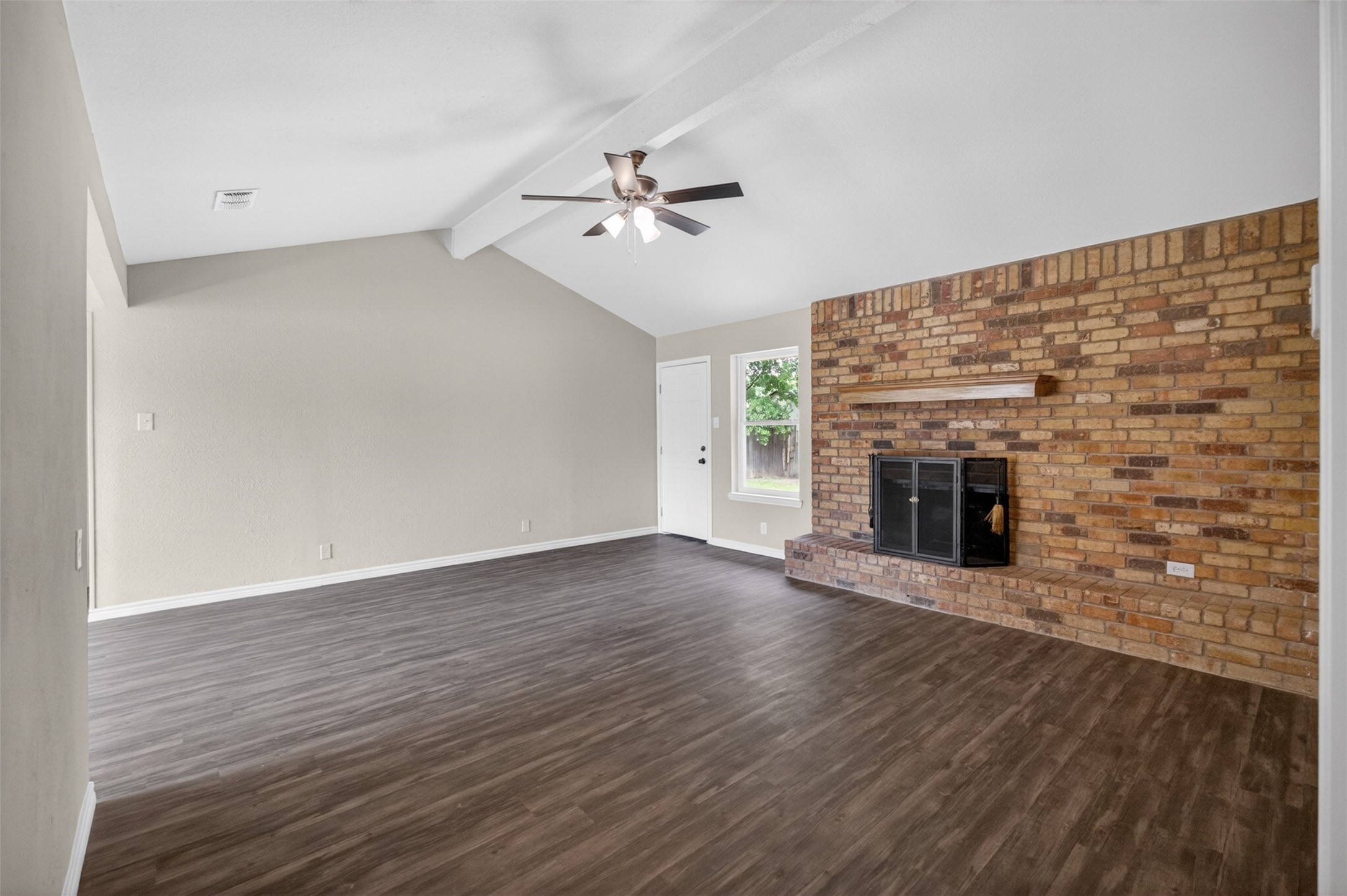 7528 Meadowlark Lane N Watauga TX 76148