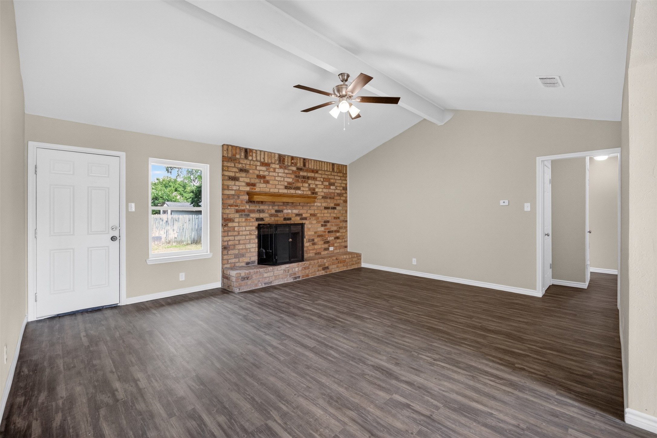 7528 Meadowlark Lane N Watauga TX 76148