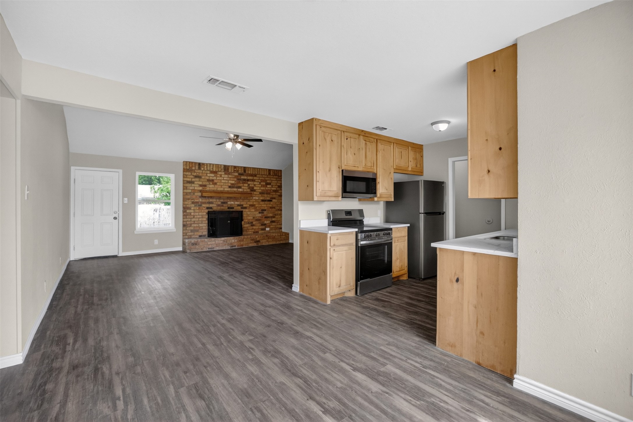 7528 Meadowlark Lane N Watauga TX 76148