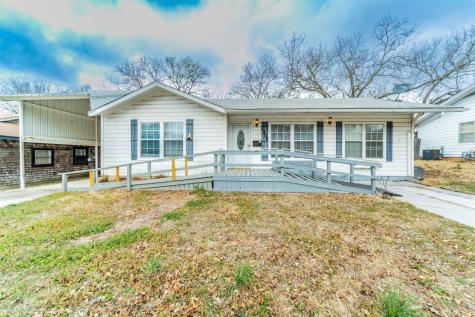 1207 Liberty Street Weatherford TX 76086